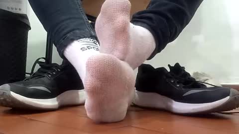 Snapshot of waltherfeet_ chatting on January 28, 7:53 pm WaltherFeet online show from January 28, 7:53 pm