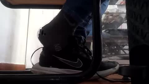 Snapshot of waltherfeet_ chatting on February 27, 2:21 pm WaltherFeet online show from February 27, 2:21 pm