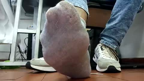 Snapshot of waltherfeet_ chatting on October 6, 7:40 pm WaltherFeet online show from October 6, 7:40 pm