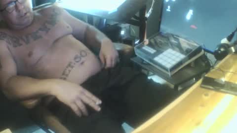 inittogetitin online show from March 8, 6:17 am