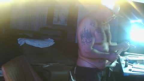 inittogetitin online show from November 10, 11:37 am