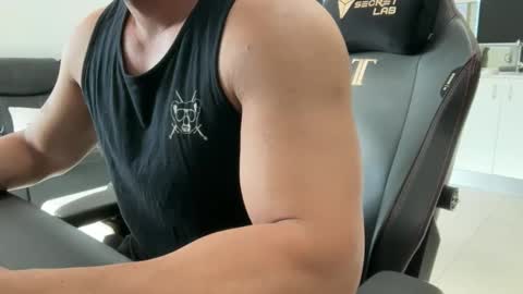 Weapon X online show from January 6, 8:57 pm