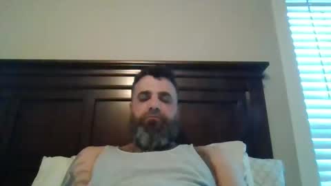 Snapshot of weezy210 chatting on March 6, 11:47 am Weezy online show from March 6, 11:47 am