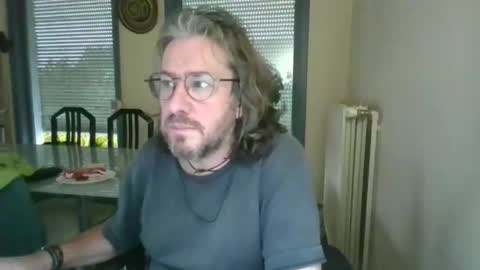 wesh wesh online show from December 1, 1:47 pm