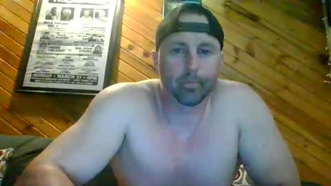 wh879 online show from April 10, 10:50 pm