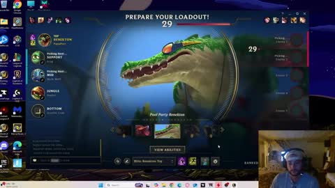 Snapshot of whatsthislol chatting on September 15, 12:13 am whatsthislol online show from September 15, 12:13 am