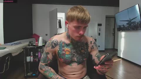 Max online show from February 9, 12:52 pm