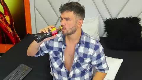 Dylan white online show from March 6, 5:54 pm