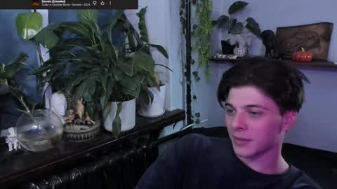 Gus online show from November 10, 8:58 pm