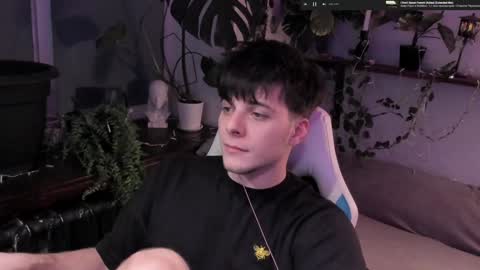 Gus online show from December 2, 6:30 pm