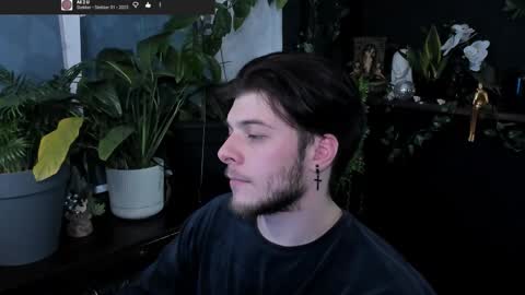 Gus online show from February 15, 7:33 pm