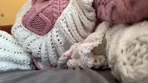 whitesweater online show from March 9, 6:29 am