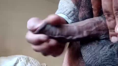 wib813 online show from December 14, 6:37 pm