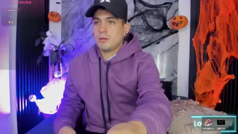 Snapshot of william_steel_ chatting on October 18, 4:17 am william_steel_ online show from October 18, 4:17 am