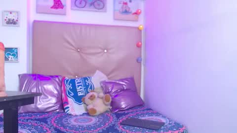 willians__ online show from November 19, 4:01 am