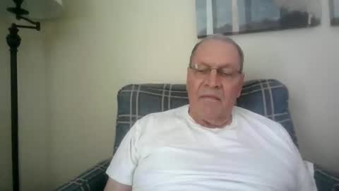 Snapshot of willnedoher chatting on March 8, 2:49 pm Willhedoher online show from March 8, 2:49 pm