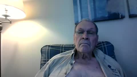 Snapshot of willnedoher chatting on December 5, 1:28 pm Willhedoher online show from December 5, 1:28 pm