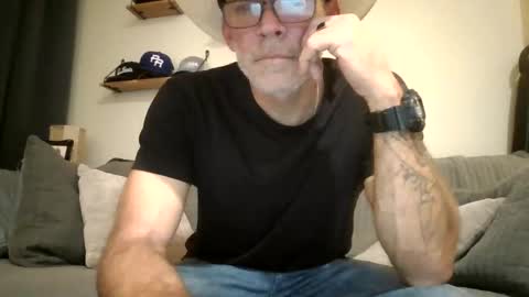 wingnutt765733 online show from February 3, 2:53 am