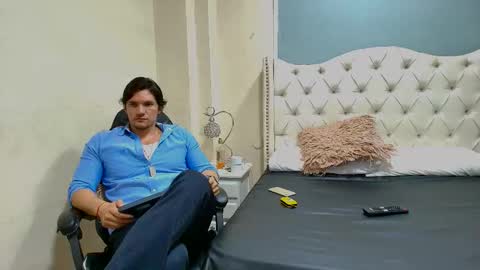 Wiston online show from February 12, 2:23 pm