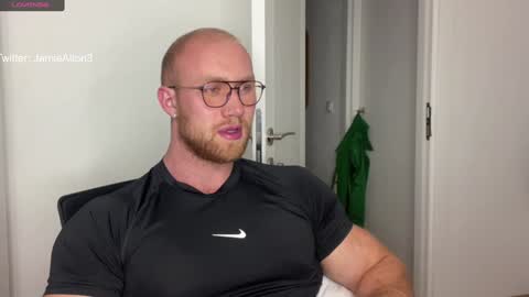 Wlademar online show from December 4, 7:01 pm