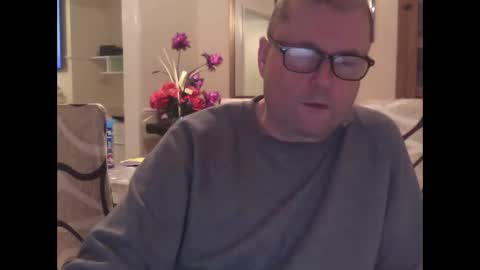 Snapshot of wobble444 chatting on October 13, 12:16 am wobble444 online show from October 13, 12:16 am