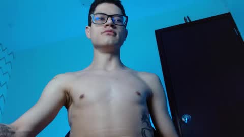  W O L F  online show from February 11, 12:21 pm