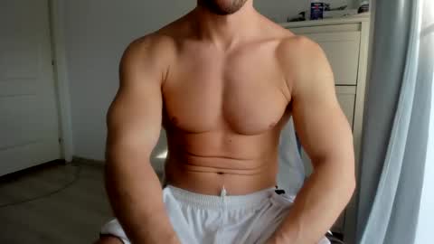 Snapshot of woolfiie chatting on January 19, 10:17 am Wolfie online show from January 19, 10:17 am