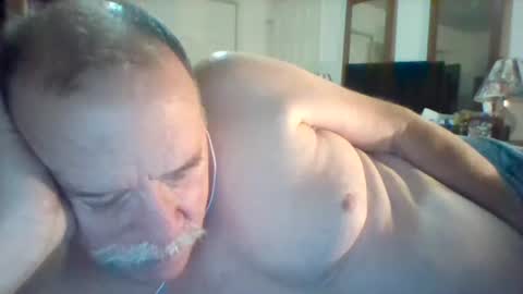 wvmountainlover online show from January 23, 3:26 am