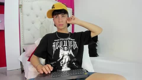 xaanderGrey online show from October 2, 7:51 pm