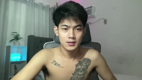 Prince Aldrian  online show from December 2, 6:49 am