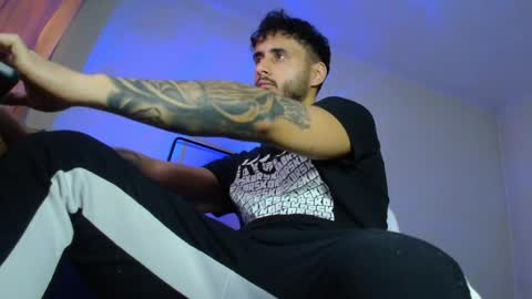 XanderCageX online show from November 16, 8:16 am