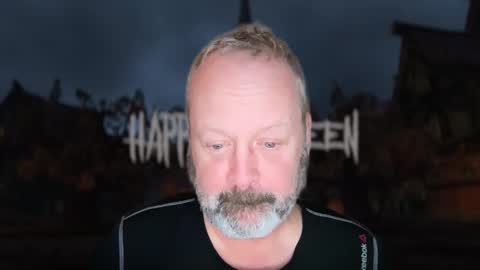 X4RK3V15 online show from October 31, 10:57 pm