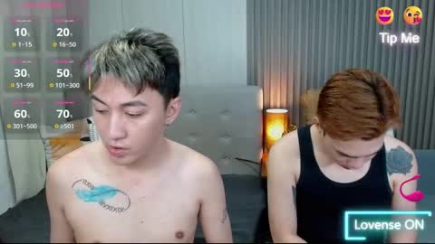 khris online show from October 31, 1:03 pm