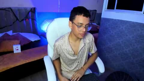 xavier fox   online show from October 28, 5:10 am