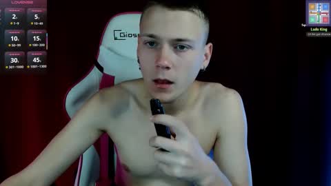 xavier_night81 online show from October 12, 12:21 pm