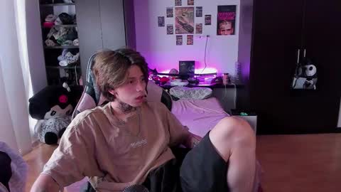 xIce Boy online show from March 7, 3:32 pm