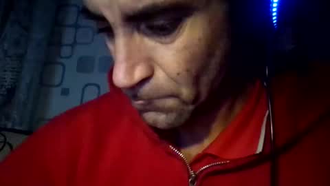 Snapshot of xploid1982 chatting on February 6, 9:28 pm xploid1982 online show from February 6, 9:28 pm