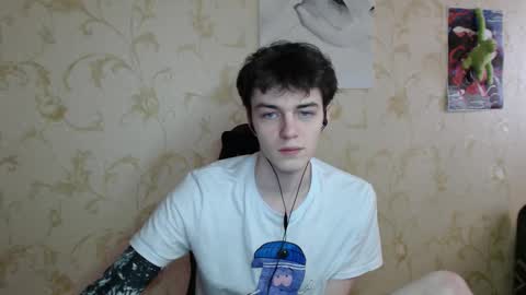 traqqq online show from March 1, 11:54 am