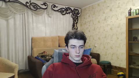 Snapshot of xtraqqq chatting on December 9, 8:08 pm traqqq online show from December 9, 8:08 pm
