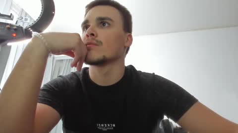 raul online show from December 22, 7:22 pm