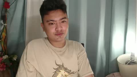 Snapshot of xxhotloyd_cummerx chatting on December 20, 2:27 pm Loyd online show from December 20, 2:27 pm