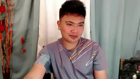 Snapshot of xxhotloyd_cummerx chatting on March 1, 12:39 am Loyd online show from March 1, 12:39 am