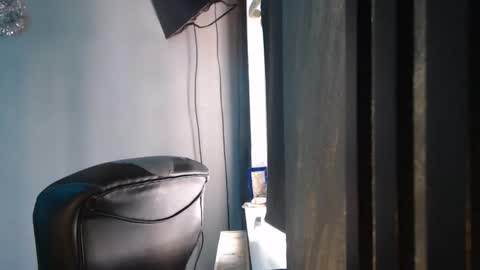 xxxdonpuiuuxxx online show from January 10, 9:57 am