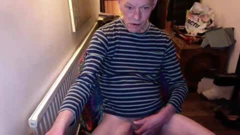 Snapshot of xxxwjs2014 chatting on March 11, 8:20 am big cock uncut online show from March 11, 8:20 am