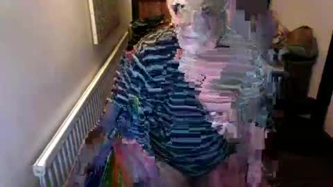 Snapshot of xxxwjs2014 chatting on September 9, 6:46 am big cock uncut online show from September 9, 6:46 am