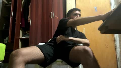 Snapshot of y0ungwithbrowndick chatting on December 25, 8:07 pm BROWN DICK online show from December 25, 8:07 pm