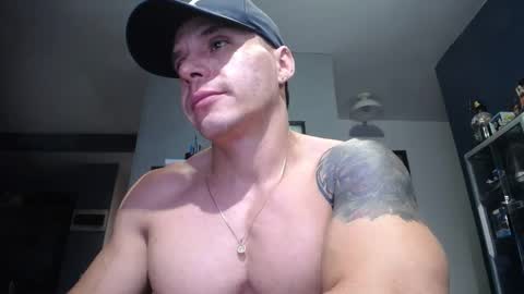 Snapshot of yatho_ chatting on September 18, 12:23 am yahto online show from September 18, 12:23 am