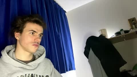 yayay333 online show from April 6, 9:37 pm