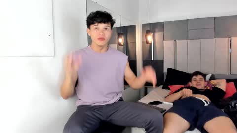 yizus_bonz online show from March 10, 10:55 pm