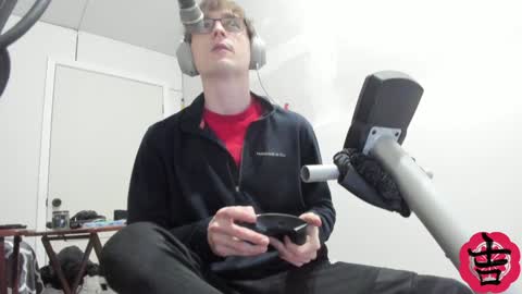 yosh online show from December 4, 7:06 am